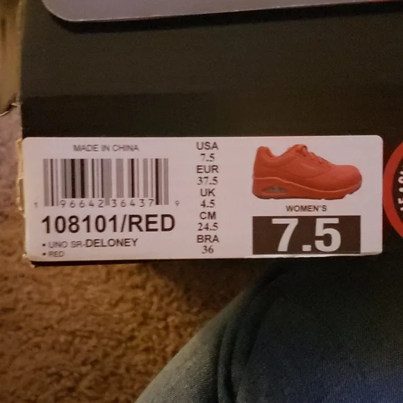 Rare sketcher's safety shoes all red - Picture 3 of 4